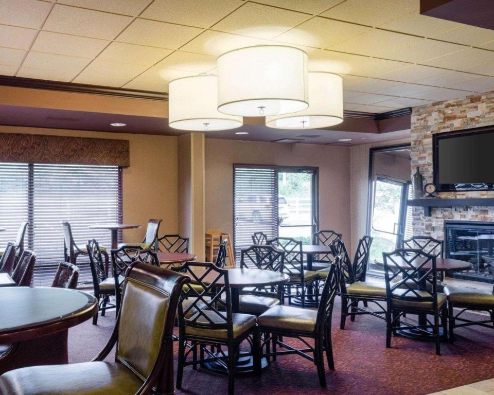 Comfort Suites Starkville Kültér fotó