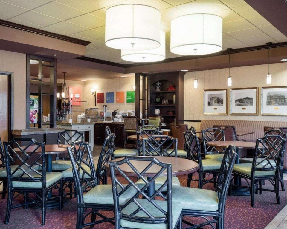 Comfort Suites Starkville Kültér fotó
