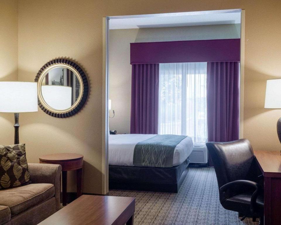 Comfort Suites Starkville Kültér fotó