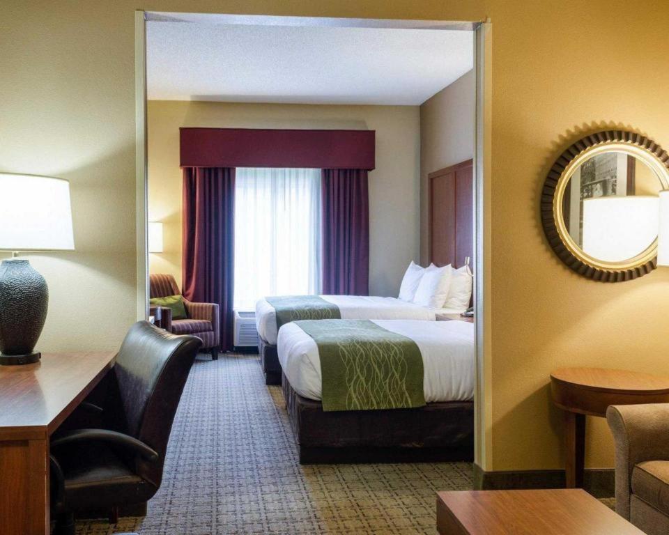 Comfort Suites Starkville Kültér fotó