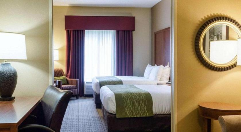 Comfort Suites Starkville Kültér fotó