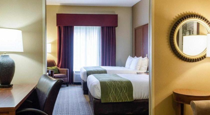 Comfort Suites Starkville Kültér fotó